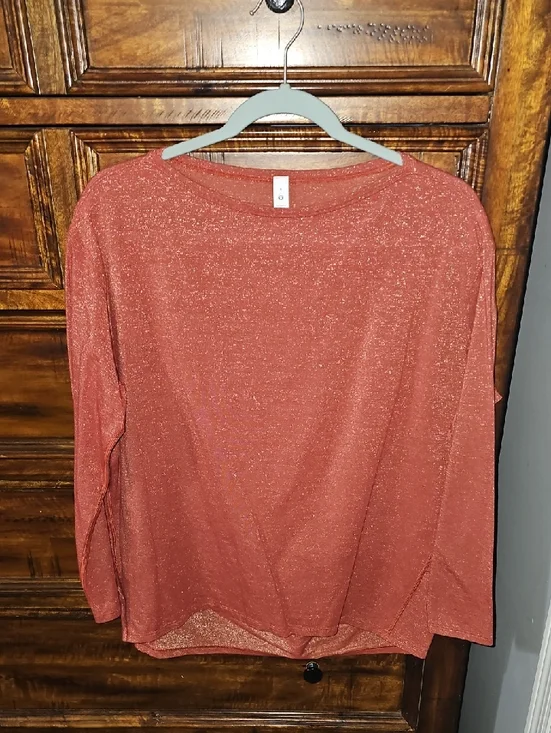 Lululemon Back In Action Sz 6 Womsns Top. Gorgeous Shimmer!! Gold/Red Orange!