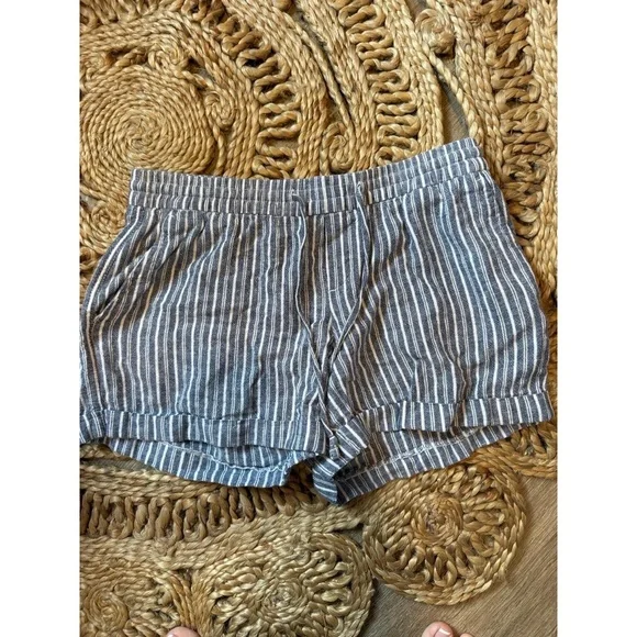OLD NAVY Womens Size‎ M Blue White Striped Casual Shorts Elastic Waist Pockets