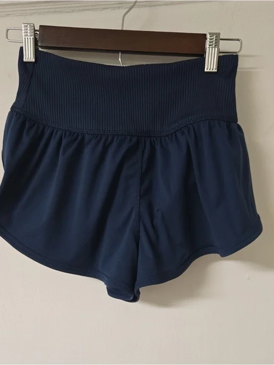 Women’s Navy High-Waist Active Shorts