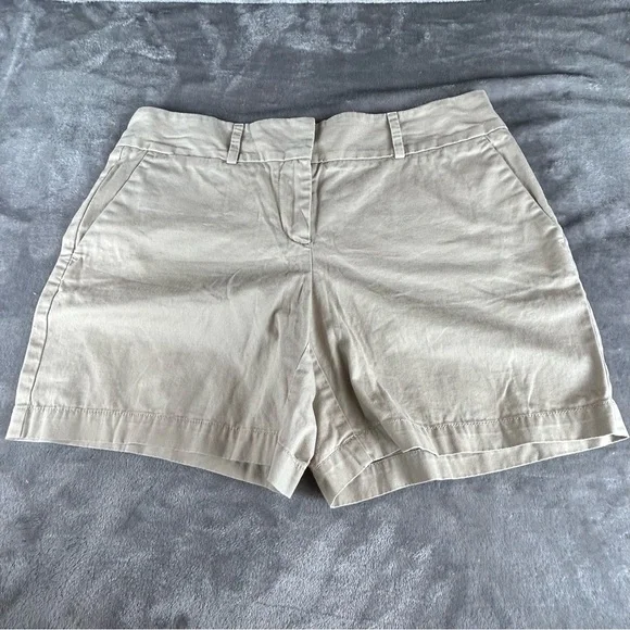 Ann Taylor Loft Chino Shorts Womens 4 Beige Flat Front Pockets Preppy Classic‎