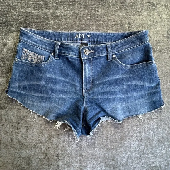 Apt. 9‎ Modern Denim Shorts Womens 10 Blue Cotton Mid Rise Embroidered Raw Hem