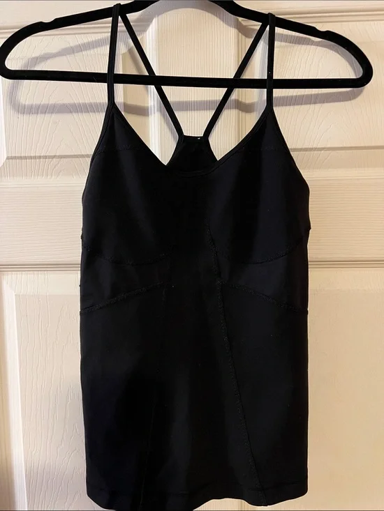 #279 Lululemon Black Strappy Shelf Cycling Bra Tank Top Size 8 EUC