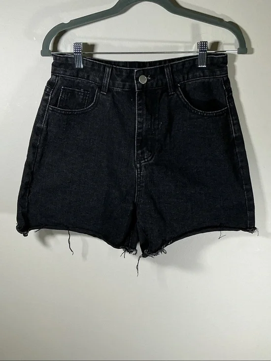 Shein Black High Rise Raw Hem Denim Shorts Size 6