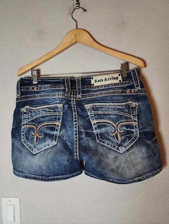 Rock Revival Bruna Denim Shorts Embellished Fleur de Lis Pockets Women's Size 32