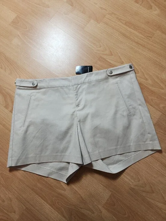 NWT Torrid Beige Shorts Cotton/Spandex Women's Size 16
