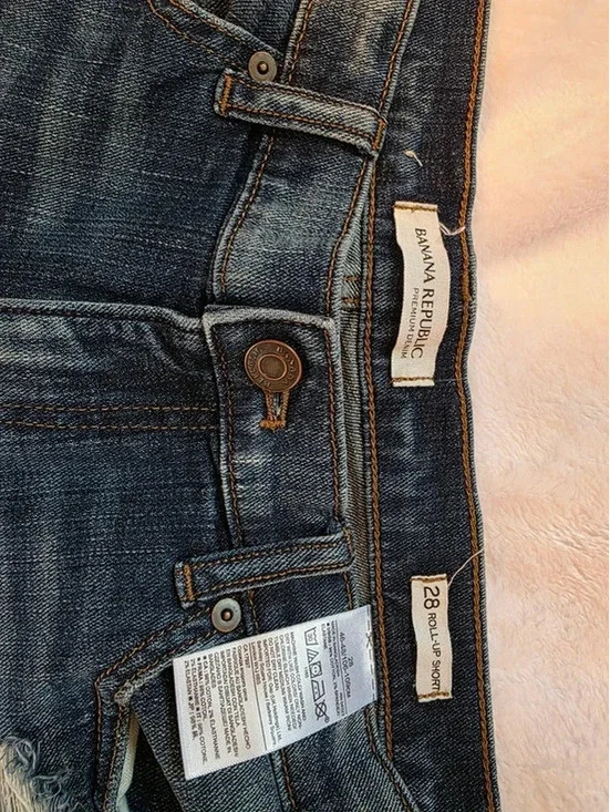 Banana Republic Roll Up Short