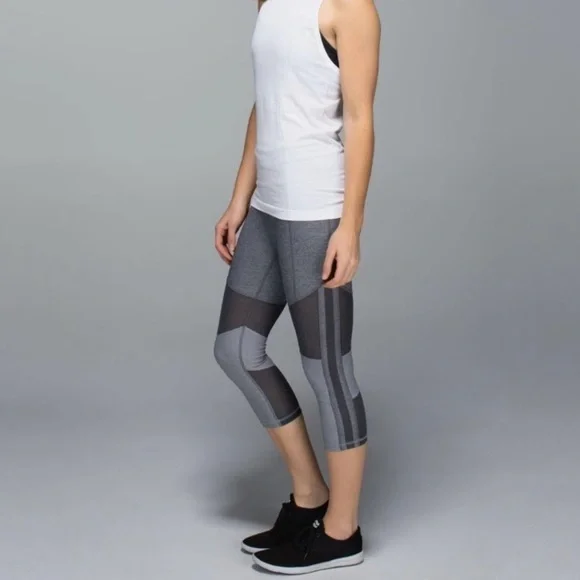 Lululemon Mesh With Me Crop Leggings Womens Size 2