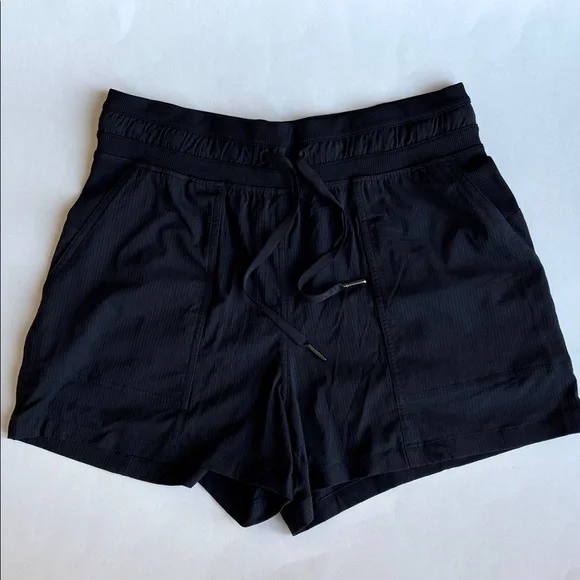 Lululemon‎ Dance Studio High Rise Shorts 7CCGS Black Running Women’s Size 6 NEW!