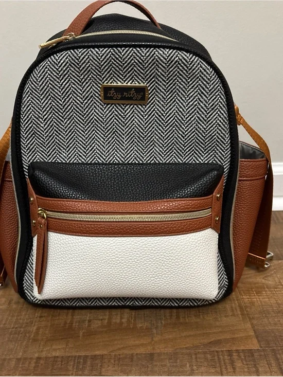 Itzy Ritzy Black, White & Brown Herringbone Accent Mini bag diaper bag backpack