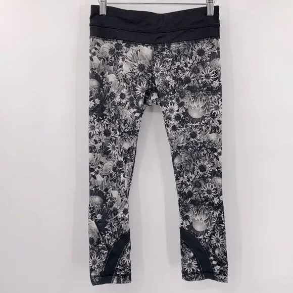 Lululemon Run Inspire II Flowabunga Luxtreme Crops Black &‎ White Floral Sz 4
