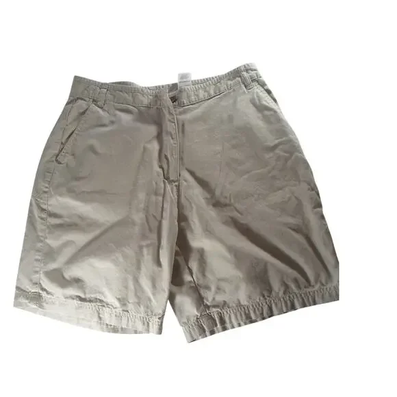 Woolrich Womens Shorts. Sz. 12 Beige Cotton Soft Girl Coastal Granny Fisherman