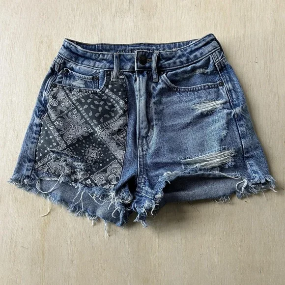 American Eagle Outfitters Shorts Womens 2 28W Blue Boyfriend Distressed Paisley