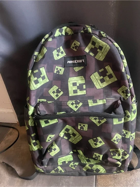 Minecraft Kids Backpack in Black and Green