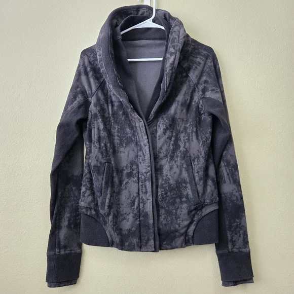 LULULEMON To Class Jacket Sea Bed Black‎ Deep Coal Button Up Size 8