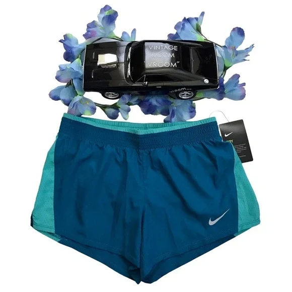 Nike NWT Performance Shorts Women S