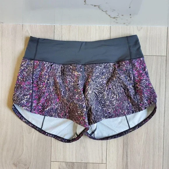 Lululemon Speed Up Shorts Womens S 6 Tall Grey Topography Low Rise 2.5 W7AVHR