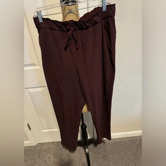 Women's Burgundy‎ Pants