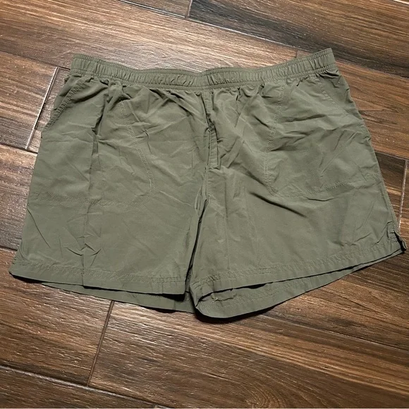 Columbia‎ Women’s Pull-On Shorts Performance Zipper Pocket Olive Green XL