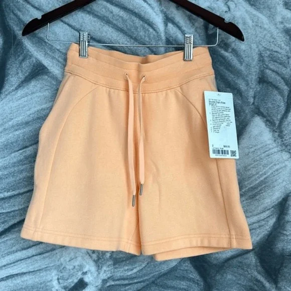 Lululemon Scuba‎ High-Rise Short 5
