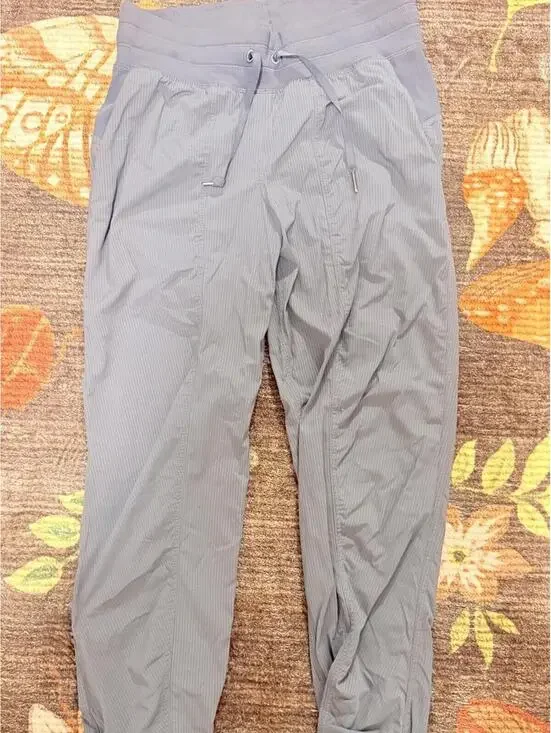 Lululemon Gray Ribbed Jogger Pants Women’s Size Small Athletic Lounge Activewear