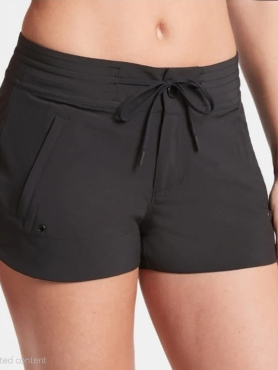 Athleta Black  Hudson Board  Shorts Size 10