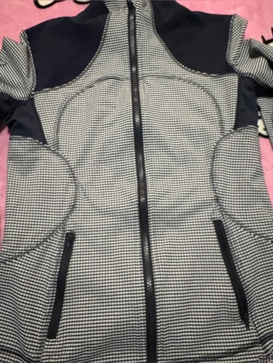 lululemon athletica Black and White Houndstooth Quilted Zip Jacket