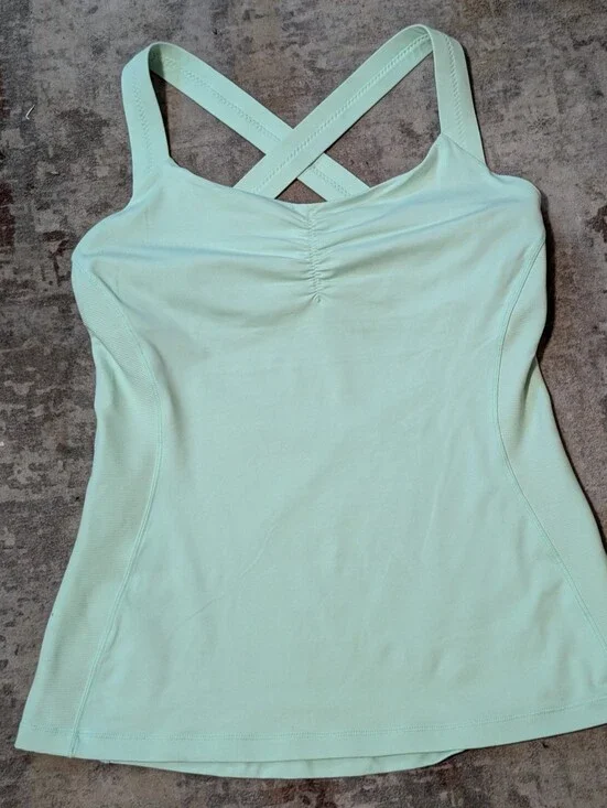 LULULEMON Women’s Mint Built-In Bra Tank Size 10