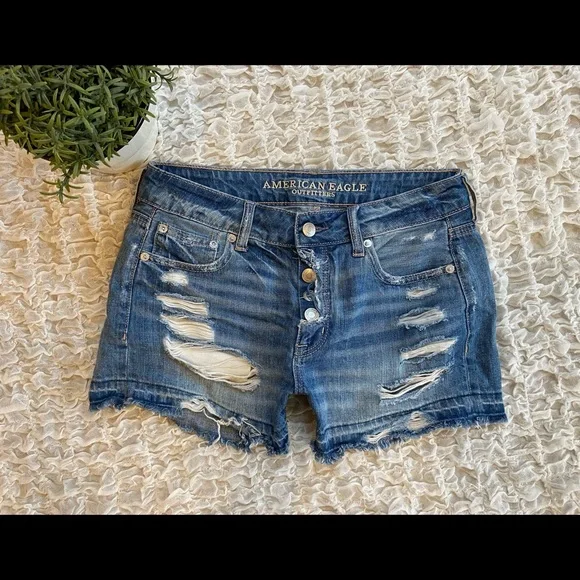 American Eagle Tomgirl Midi Denim Jeans Shorts Distressed Frayed Hem 100% Cotton
