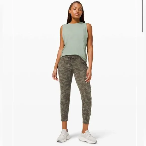 Lululemon Ready to Rulu Jogger 29