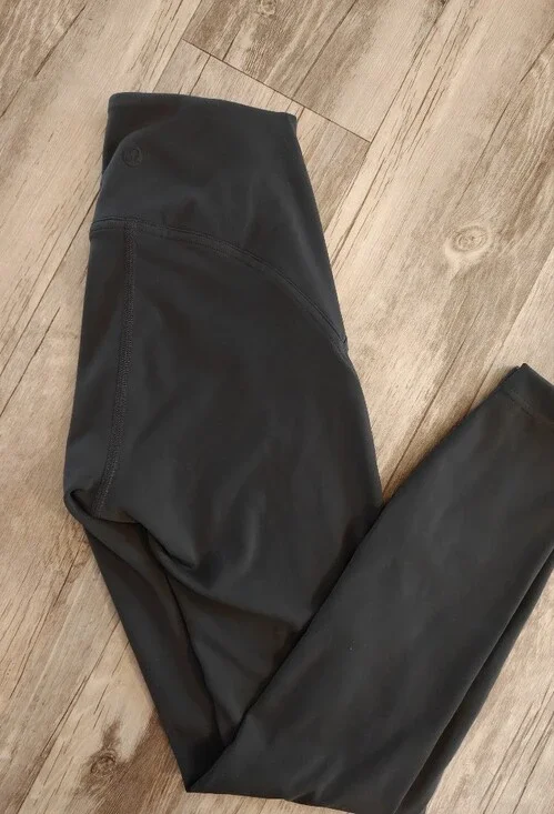 Lululemon InStill High-Rise Tight 23