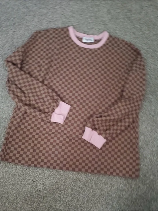 Boutique 9 Brown Checkered Crewneck with Pink Trim
