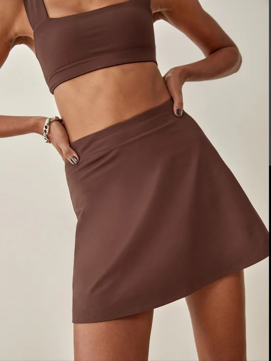 Reformation‎ Tiffany Ecostretch Active Skort in Chestnut Brown
