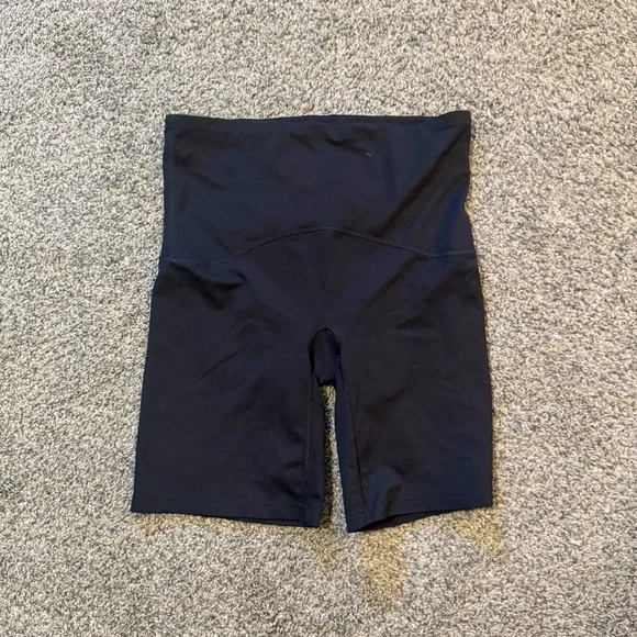 SPANX by Sara Blakley black Booty Boost shapewear biker shorts