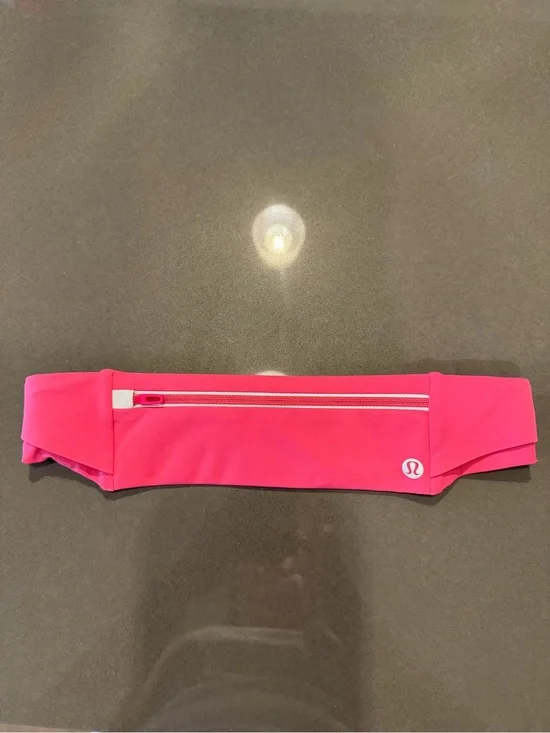 Lululemon Fast and Free Running Belt