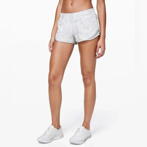 Lululemon Hotty Hot Short II 2.5