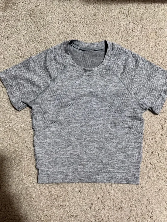 Lululemon Grey Marl Cropped Athletic Top 