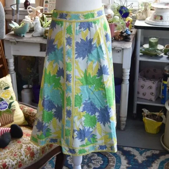 Vintage 1960s Emilio Pucci Fabric Skirt 70s Floral Border Print Italy Waist 32