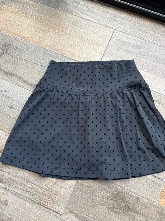 Lululemon Align High Rise Skirt Black Velvet Polka Dot Size 6 Tennis Golf Skort