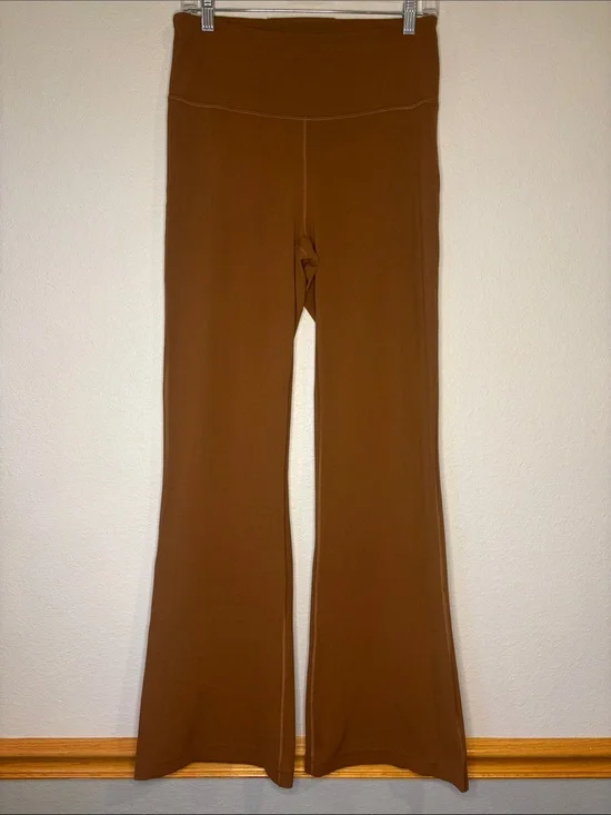 Lululemon Groove Nulu super high rise flare pant W5DKMS butternut brown 10