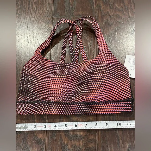 Lululemon Energy Bra  Medium Support Multi Red Women Size 4 NEW