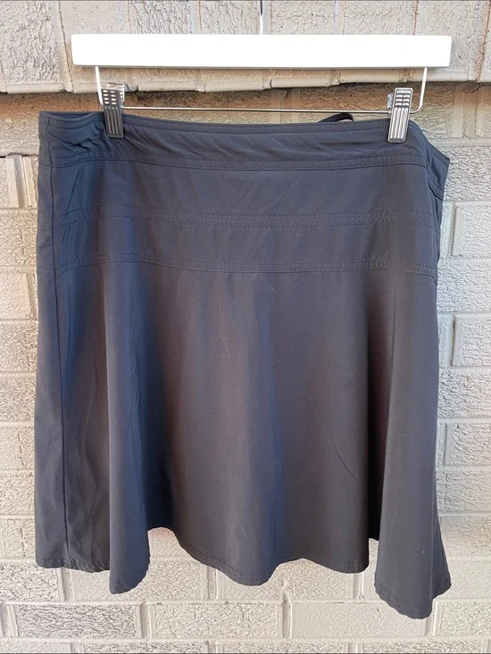 Athleta Black Skort with Side Zip- size 14