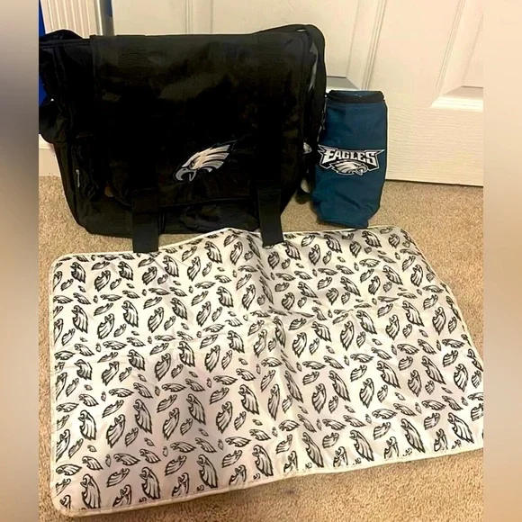Philadelphia Eagles Diaper bag w/ matching changing pad and eagles bottle holder