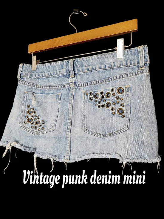 Vintage Y2k Nollie Light Blue Denim Mini Skirt with Grommet Accents Punk Skater