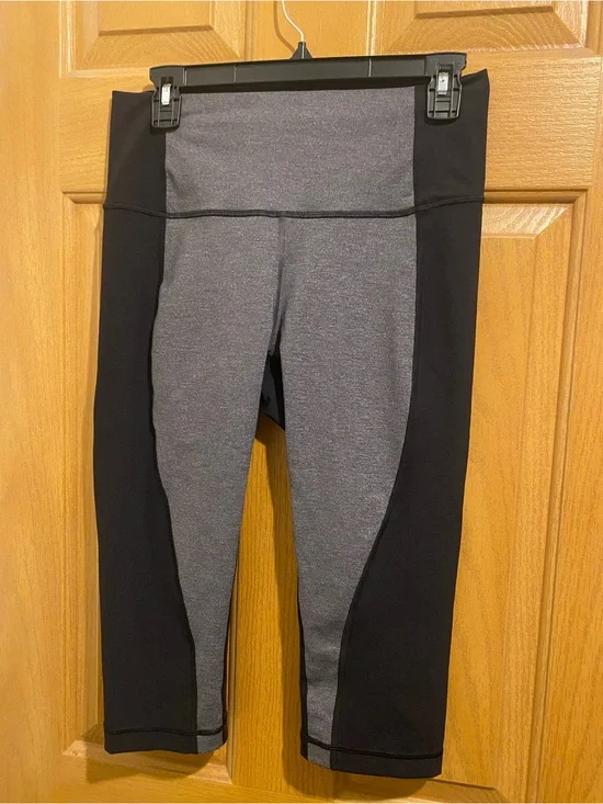 lululemon athletica Gray and Black Cropped Leggings