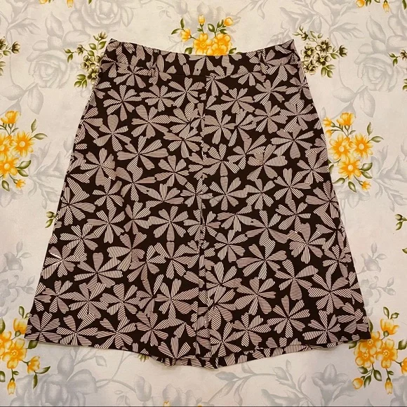 Willi Smith Size 4 Brown Floral Skirt