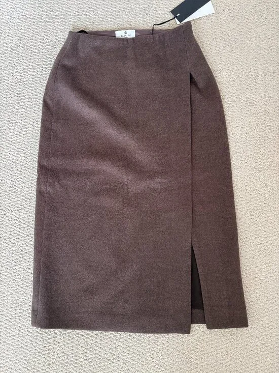Aritzia Babaton Articulate Skirt