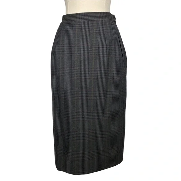 BURBERRY Vintage Classic Plaid Pencil Skirt