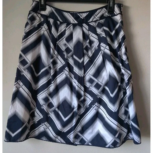 Talbot's Skirt‎ Women's 6 Blue White Geometric Print Pleated 100% Cotton Vintage