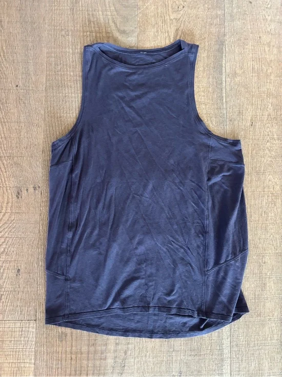 lululemon navy blue tank top shirt