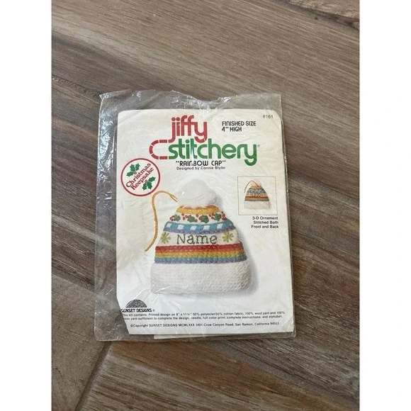 Vintage Jiffy Stitchery Christmas hat Design- no thread